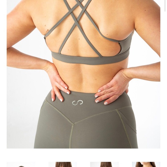 Sports bra - Picture 2 of 2